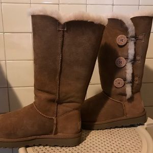 Ugg cozy boots with triple Bayley buttons